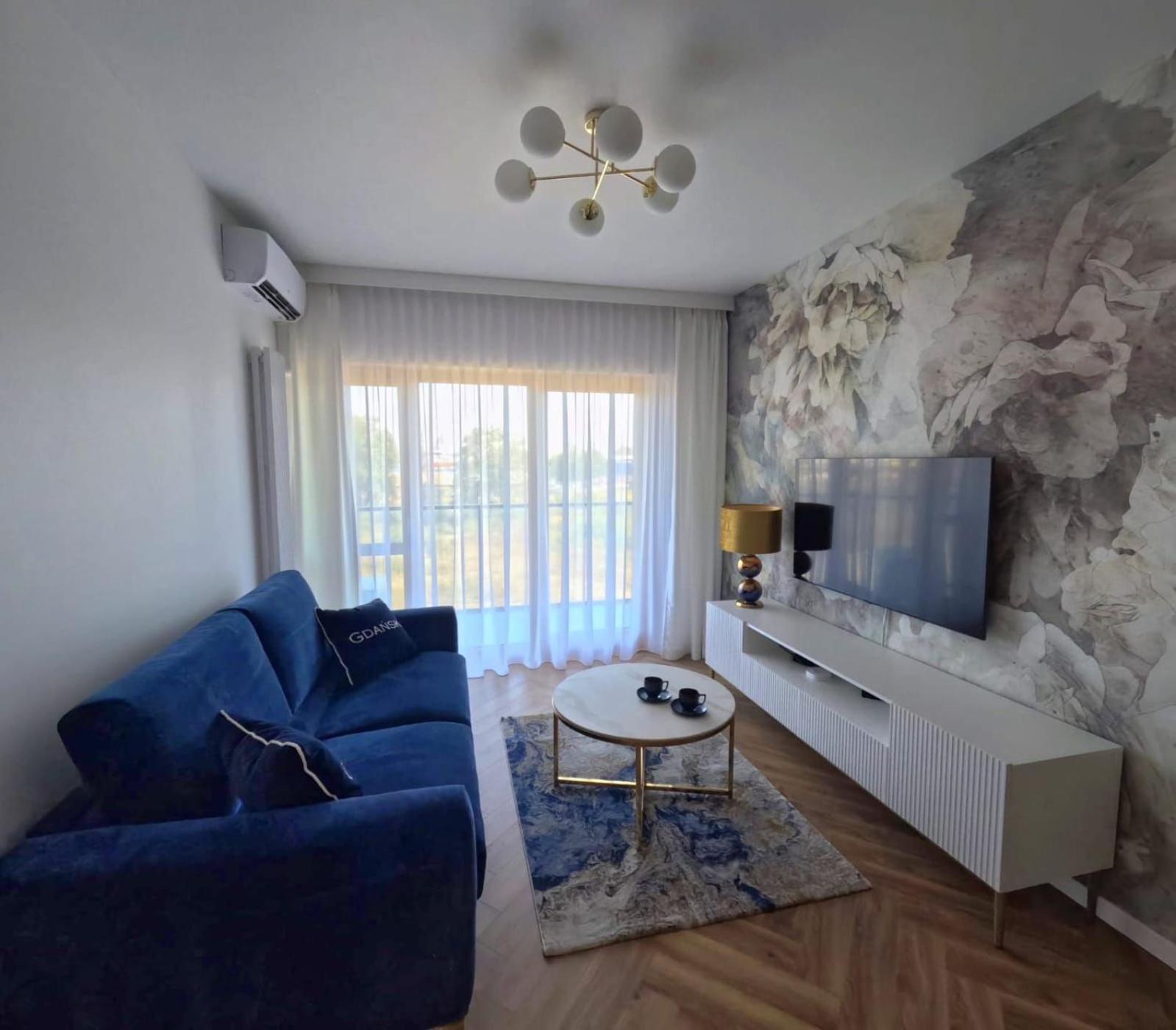 Apartament Golden River *